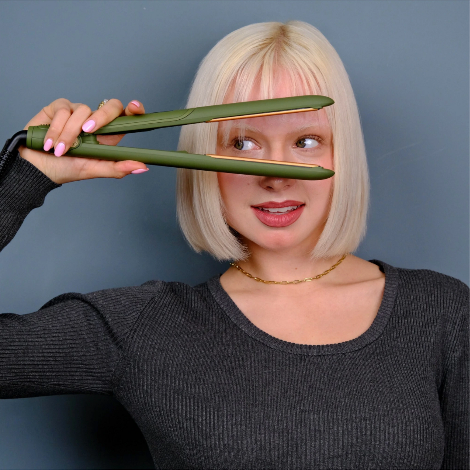 STRAIT Hair Straighteners: Effortless Smooth Styling - mdlondon